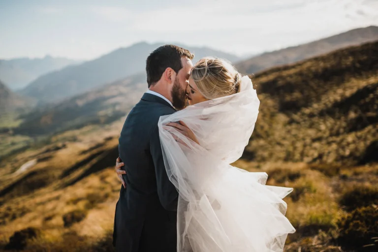 Victoria & Mark / Queenstown Wedding