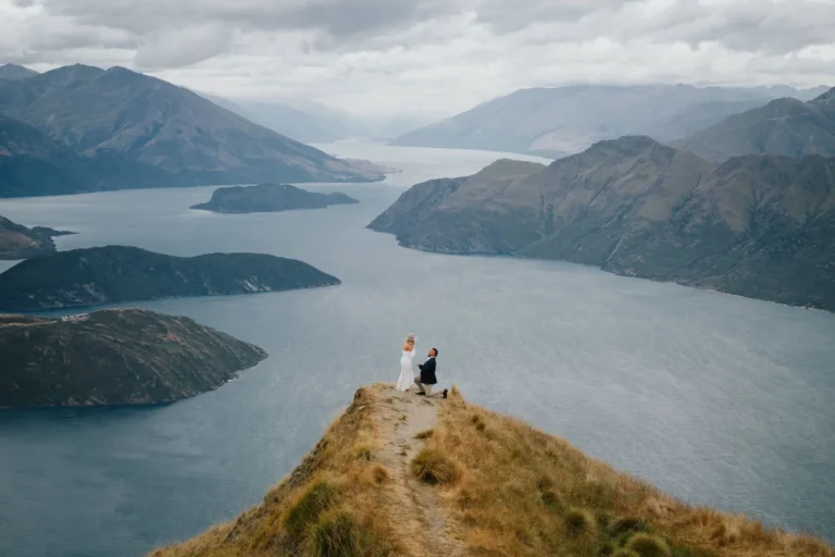 Michelle & Paul / Roys Peak Surprise Proposal