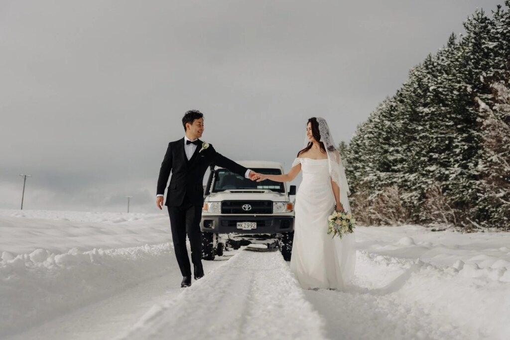 Snowy 4WD elopement near Tekapo.