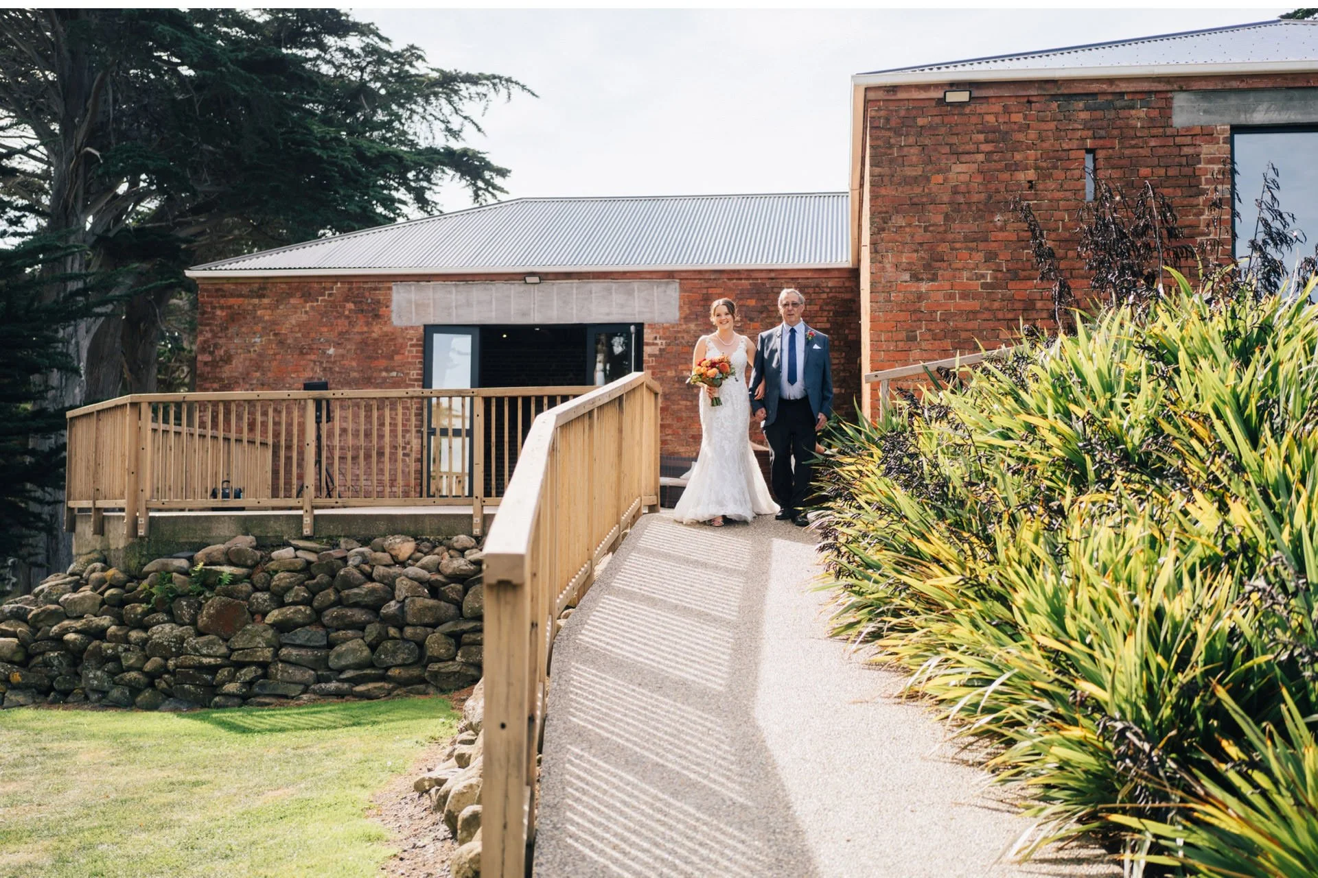 023_Dunedin Lochend Woolshed Wedding Photography.jpg
