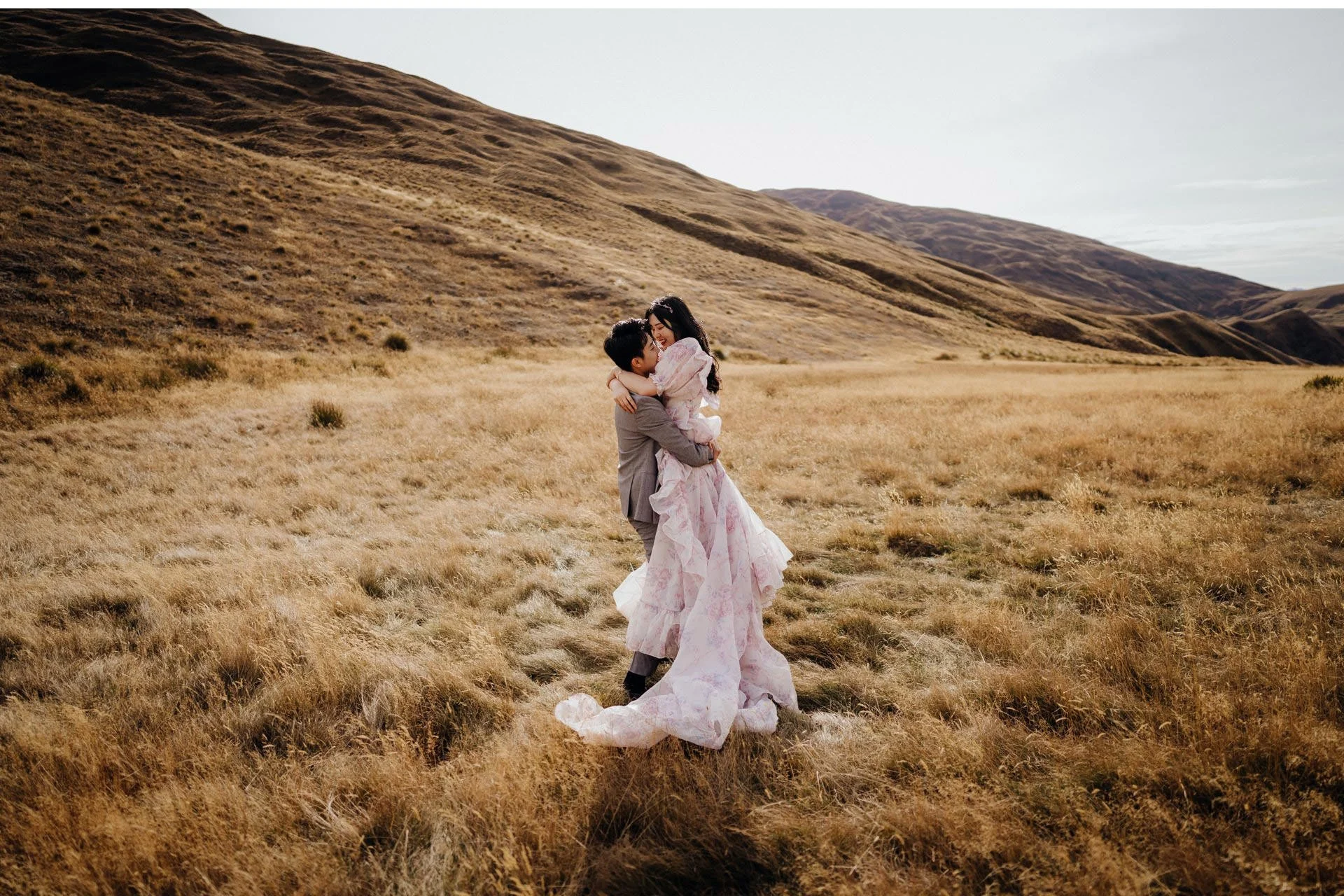 024_Crown-Range-Queenstown-Elopement-Photography.jpg