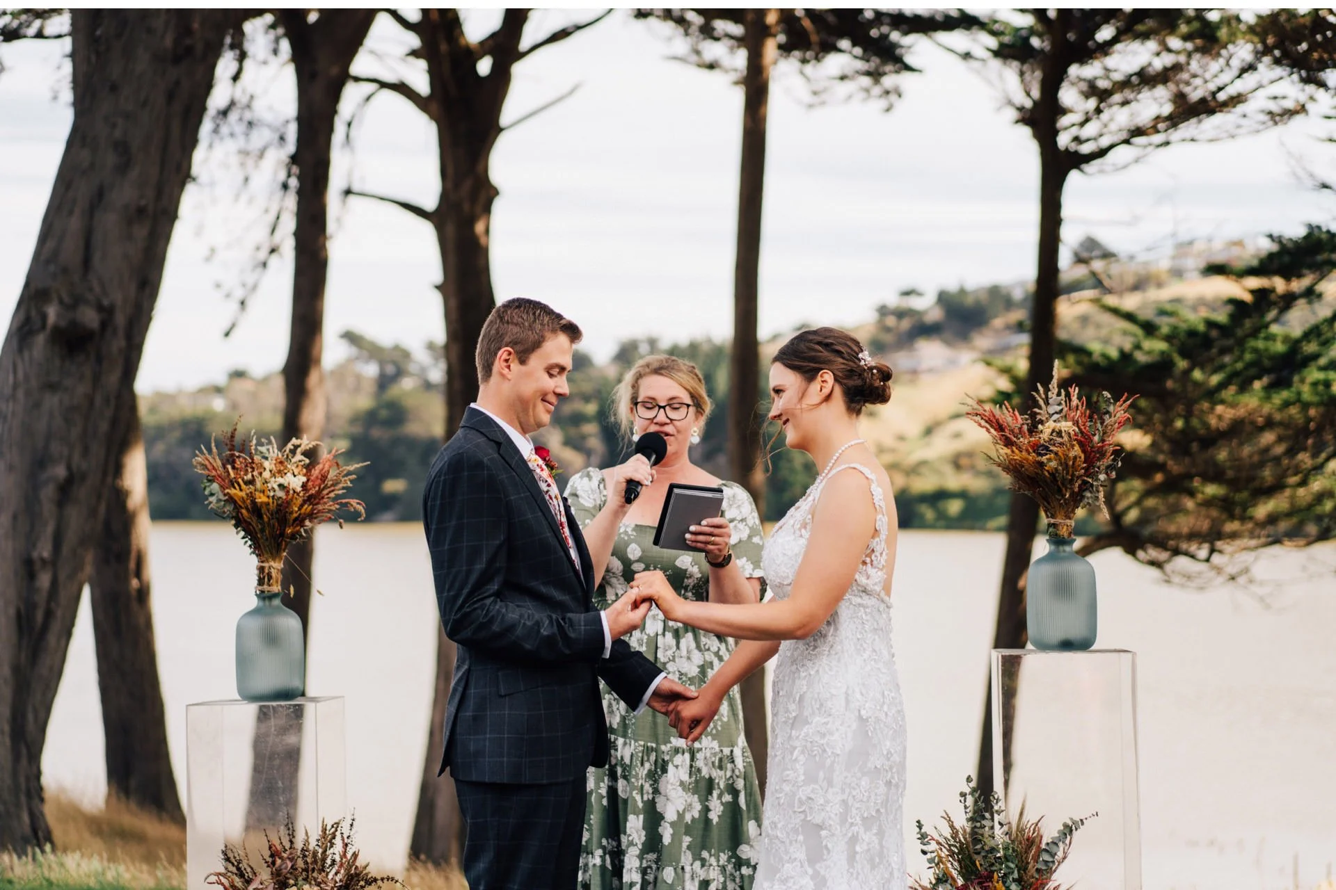 030_Dunedin Lochend Woolshed Wedding Photography.jpg
