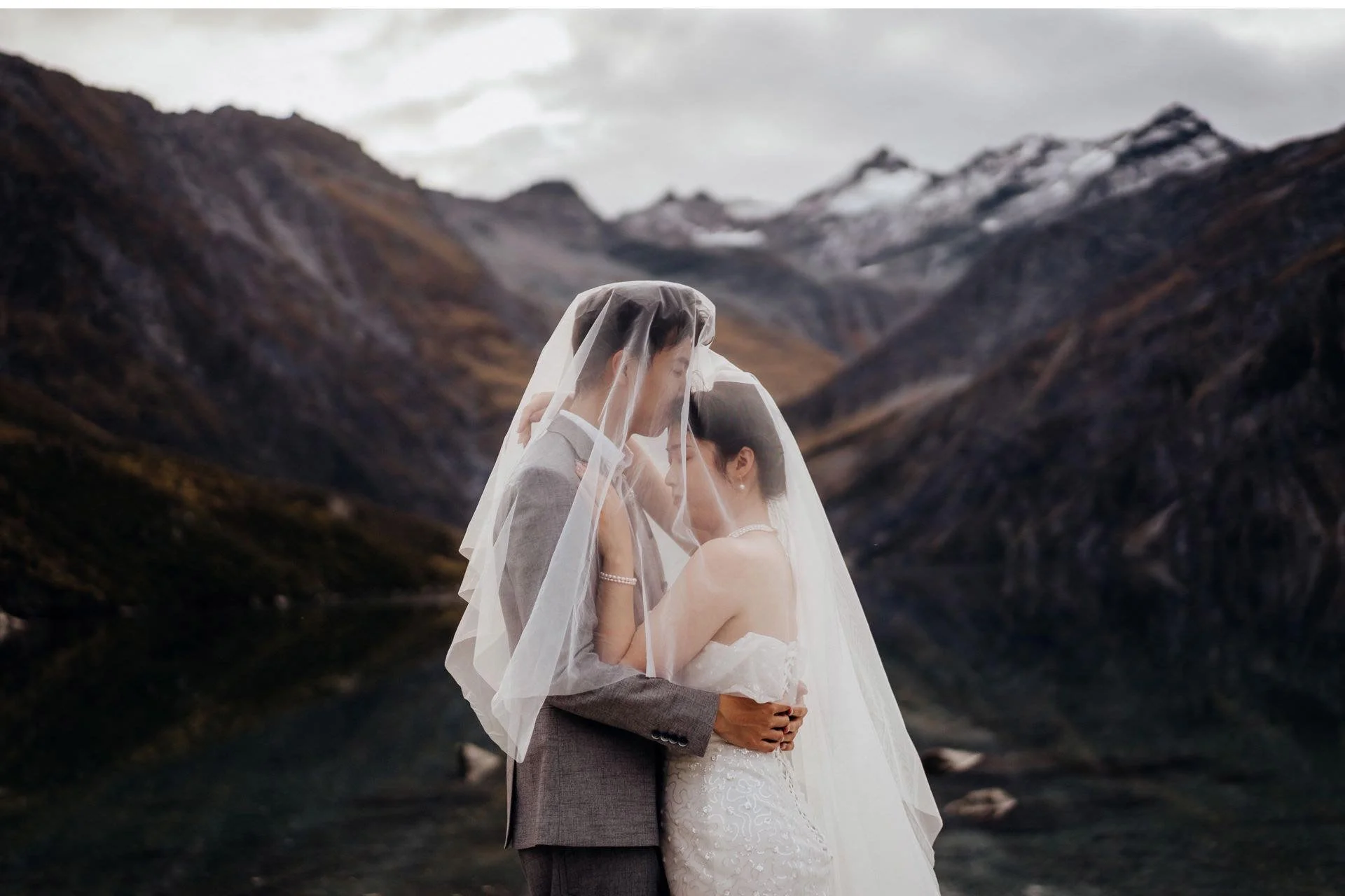 039_Lochnagar-Heli-Elopement-Photography.jpg