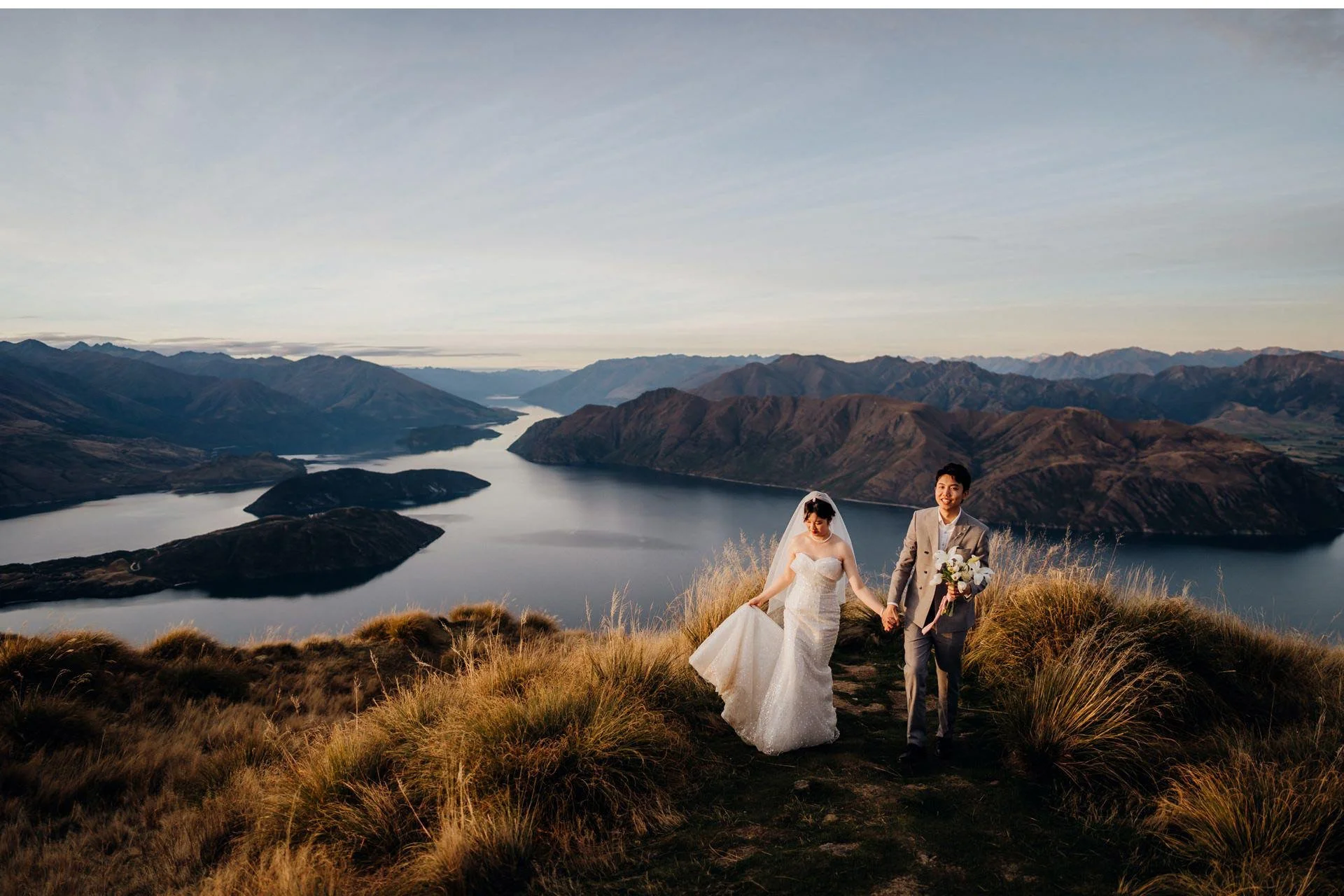061_Roys-Peak-Heli-Elopement-Photography.jpg