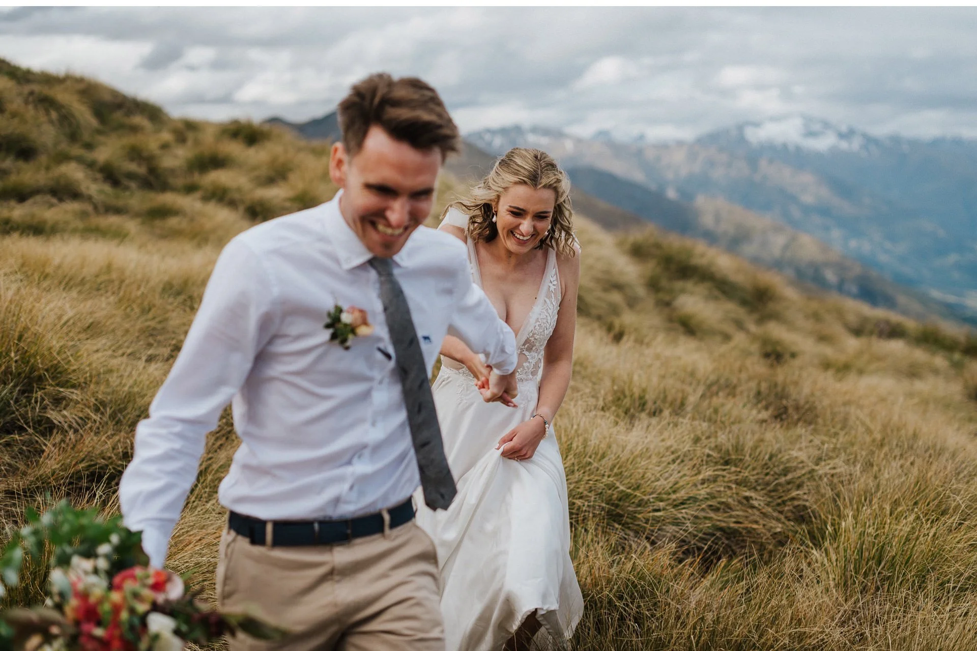 Twin-Peaks-Wanaka-Heli-Elopement-Photographer-021.jpg