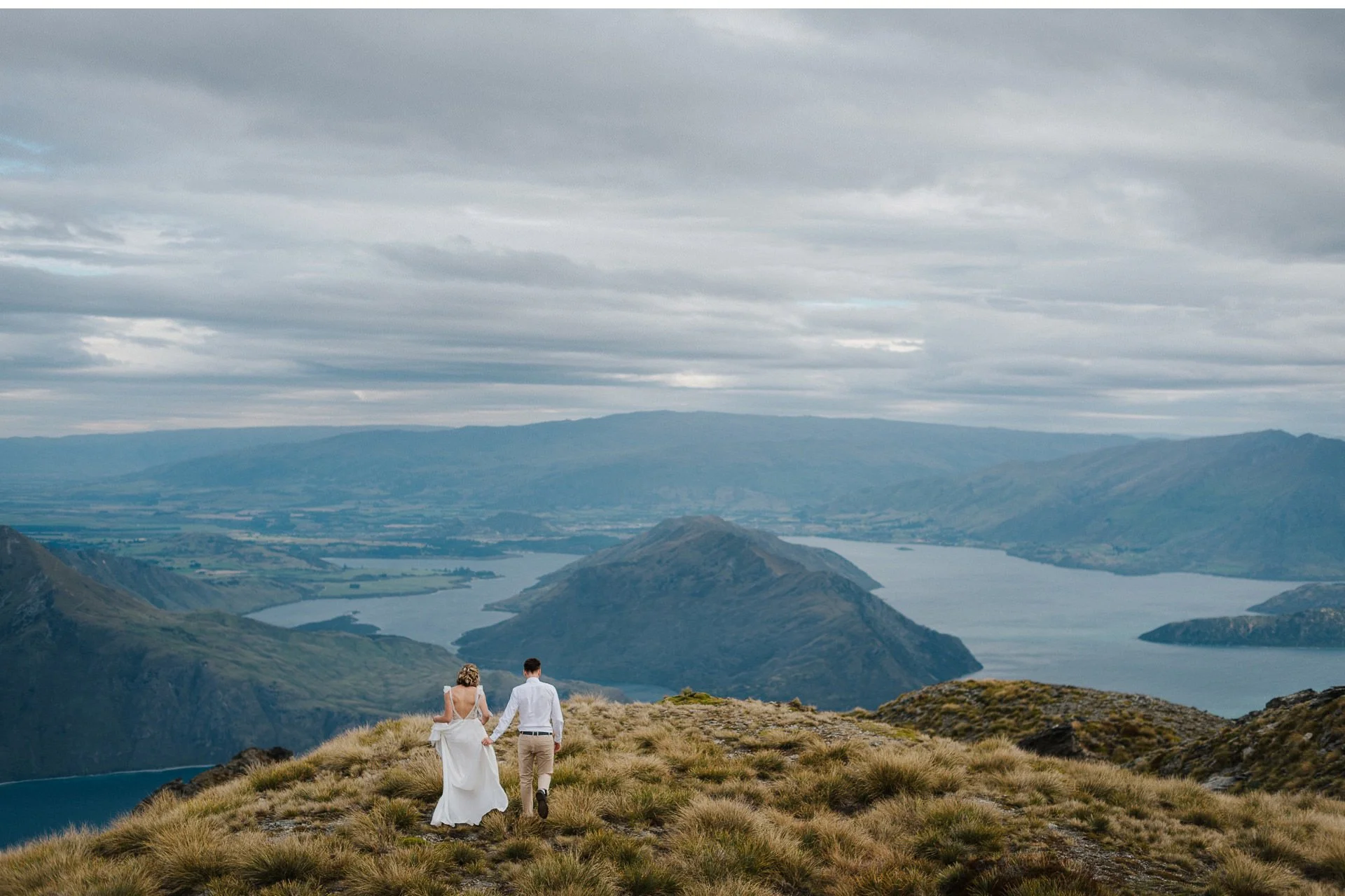 Twin-Peaks-Wanaka-Heli-Elopement-Photographer-026.jpg