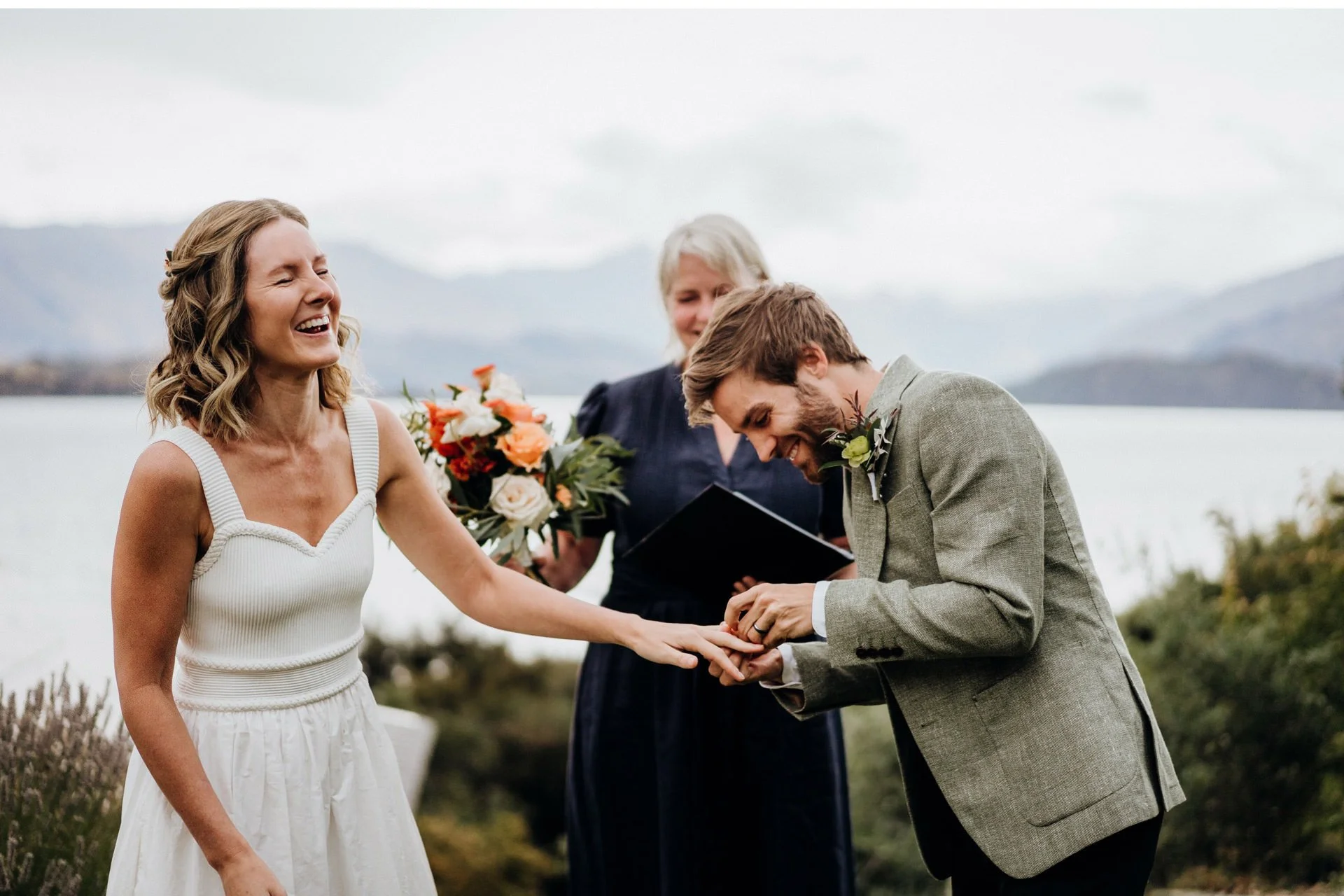 Wanaka-Backyard-Elopement-Photographer--005.jpg
