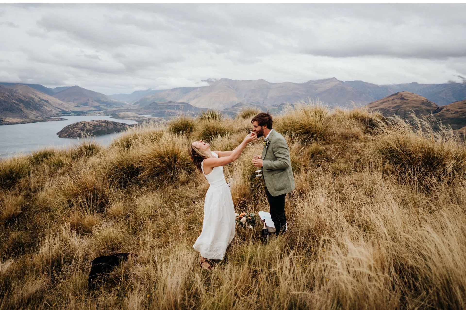 Wanaka-Backyard-Elopement-Photographer--027.jpg